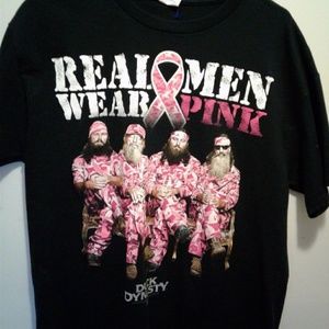 Duck Dynasty Real Men Wear Pink T-Shirt Black Mens